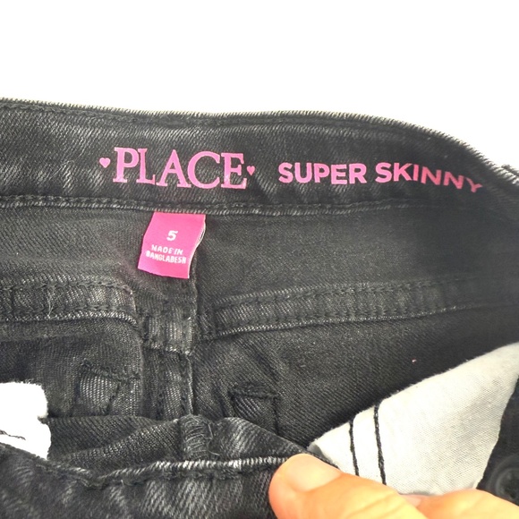 The Children’s Place Girls Black Super Skinny Jeans Size 5 – Distressed Knee - Picture 4 of 6